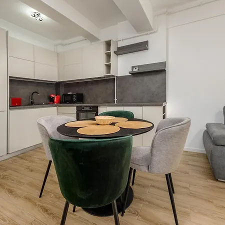 Azzurro Breeze Apartman Năvodari